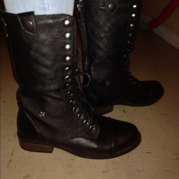Laced Up Black Combat Boots - Picture 4 of 4