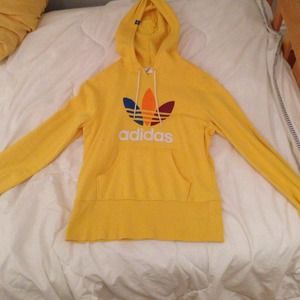 Adidas Sweatshirt