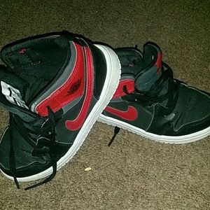 Air jordans 1 for toddlers