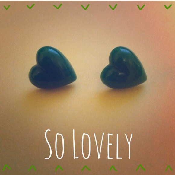 Green Heart Earrings!
