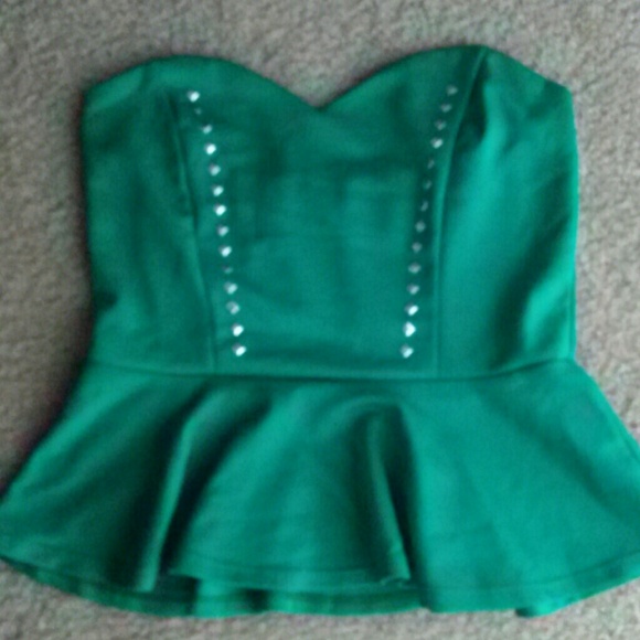 Strapless top