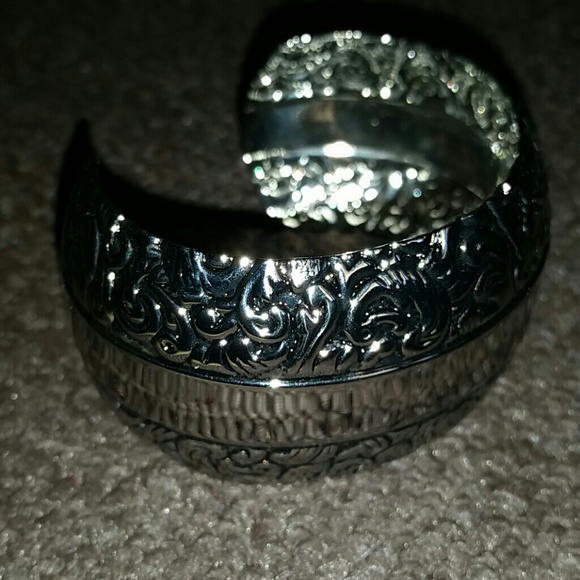 Silver cuff bracelet