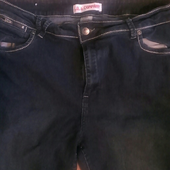 iq Denim - **final markdown**Denim Capri size 20w