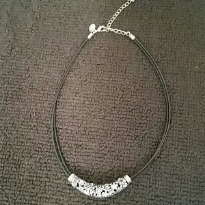 Black necklace with flowers and bling