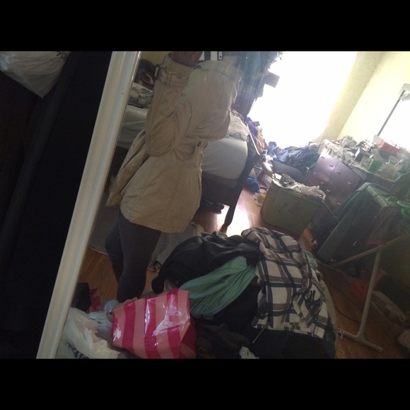 SOLD ON Ⓜ️ Trench Coat American eagle - Picture 4 of 4