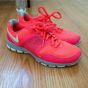Nike free xt motion fit shoes