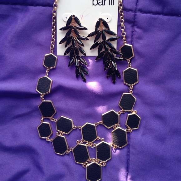 Black necklace and earings!