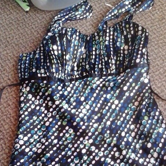 Tank too - Picture 1 of 1