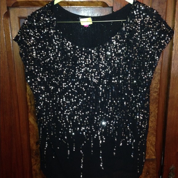 Vince Camuto XS Sequin Top.