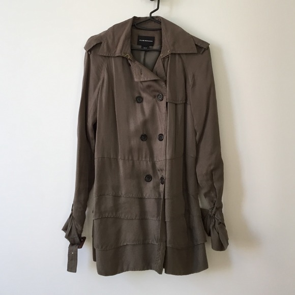 Club Monaco Jackets & Blazers - Club Monaco Olive Trench in XS