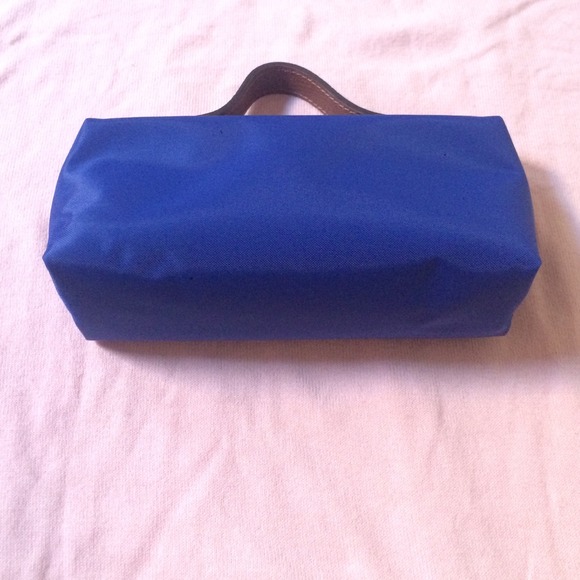 SOLD💢💢💢Longchamp Le Pliage clutch - Picture 2 of 4
