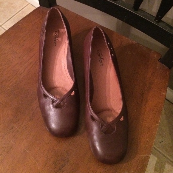 Brown dress heels