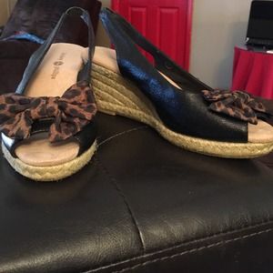 Lindsay Phillips wedges sz7 $15