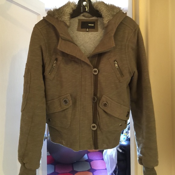 ❌SOLD❌ Hurley light jacket - Picture 2 of 4