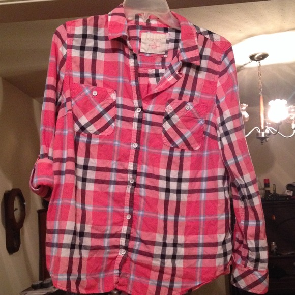Cute plaid button down shirt. - Picture 4 of 4