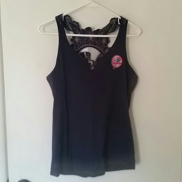 Yankees t-shirt