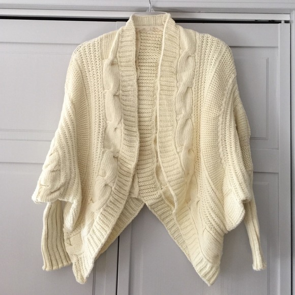 Sweaters - Bundle luckymommy sweater, coral top,3 bra's,skirt