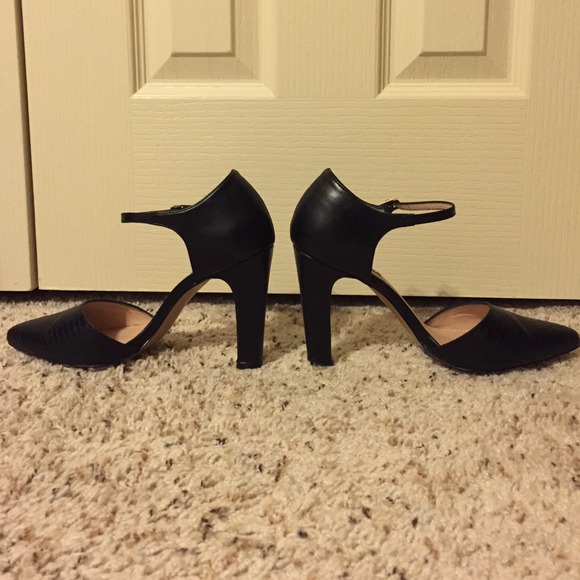 Black Cynthia Heel - Picture 3 of 4