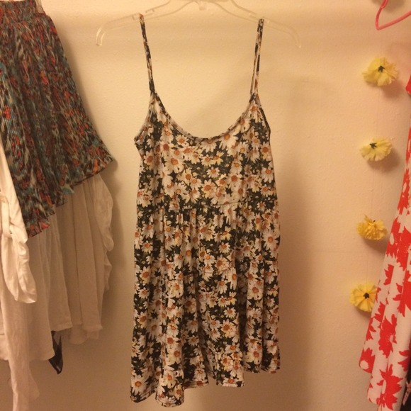 Daisy printed brandy style dress