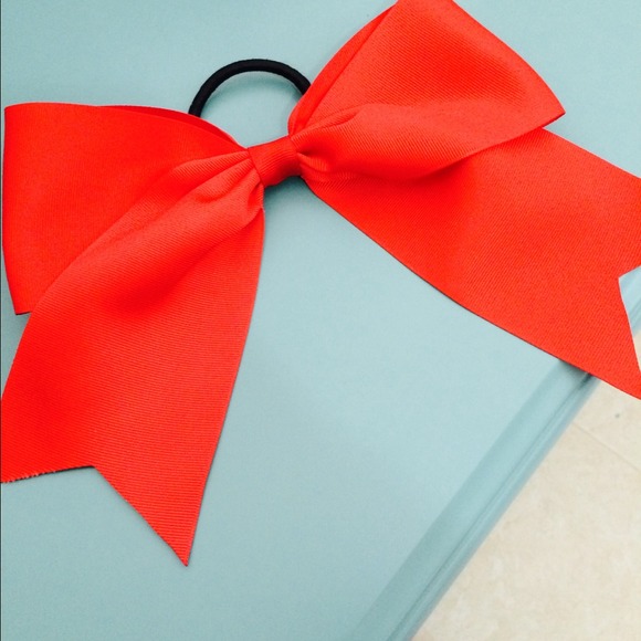 Red cheer bow (non-used)
