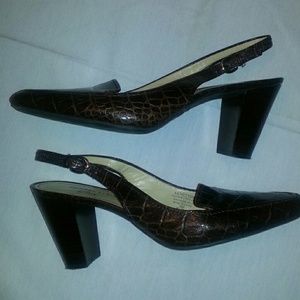 👡 Nice Dark brwn leather heel man made sole👡