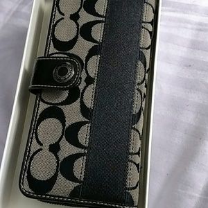 Black C Coach wallet