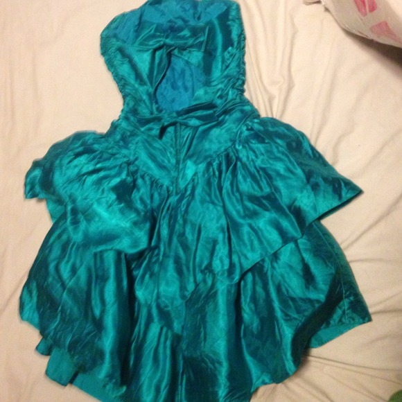 Dress - Picture 2 of 2