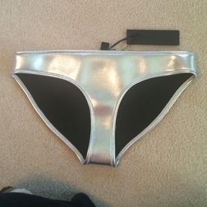 NEWtriangl w string bag. Authentic.