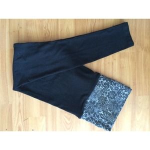 Black Leggings with Waistband Detailing
