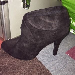 Black heel booties