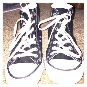 Black high-top converse