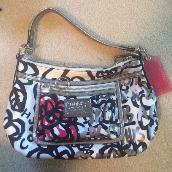 Coach for Poppy brand handbag🎉😍