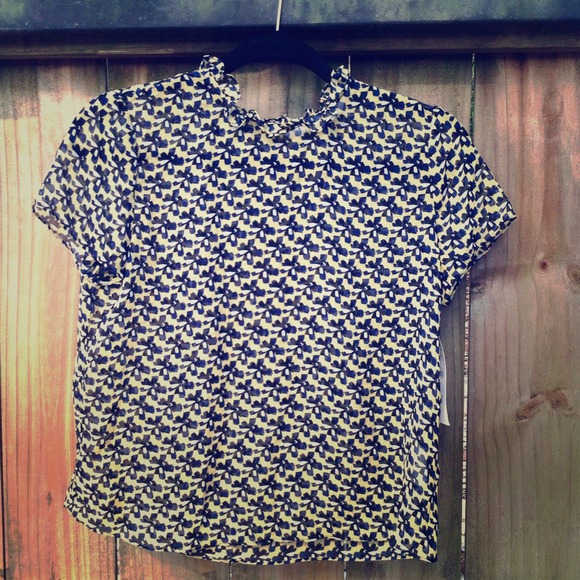 SOLD IN BUNDLE Trafaluc Floral Pattern Blouse