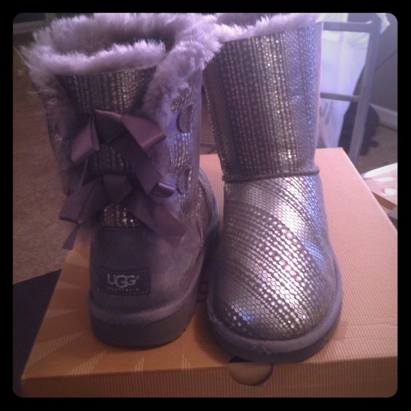 Ugg® Bailey Bow Grey/silver boots