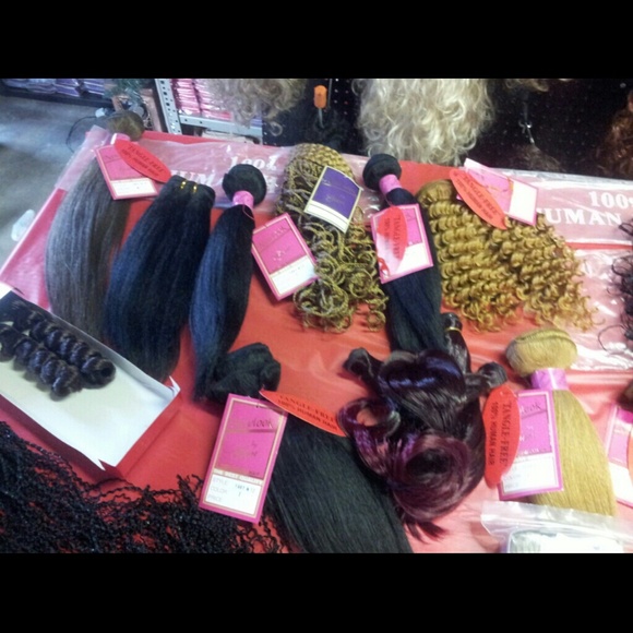 Hair extensions - Picture 1 of 1