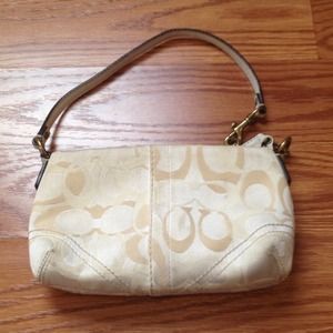 Coach wristlet - Large