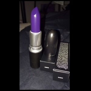 NASTY GAL* MAC GUNNER LIPSTICK