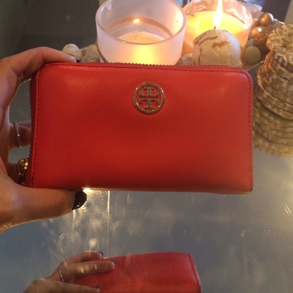 Tory Burch Robinson Zip Continental Zip Wallet