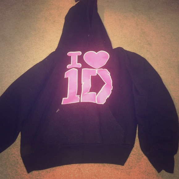One direction sweater