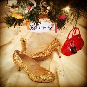 ✨Sparkling Gold Heels✨