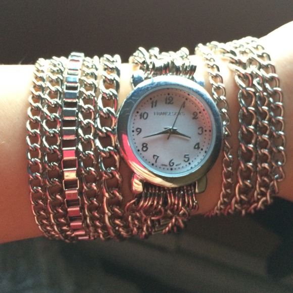 Triple wrap chain watch
