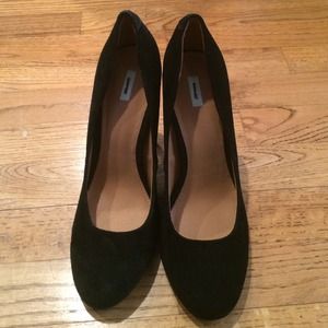 Suede Heels 👠 NWOT