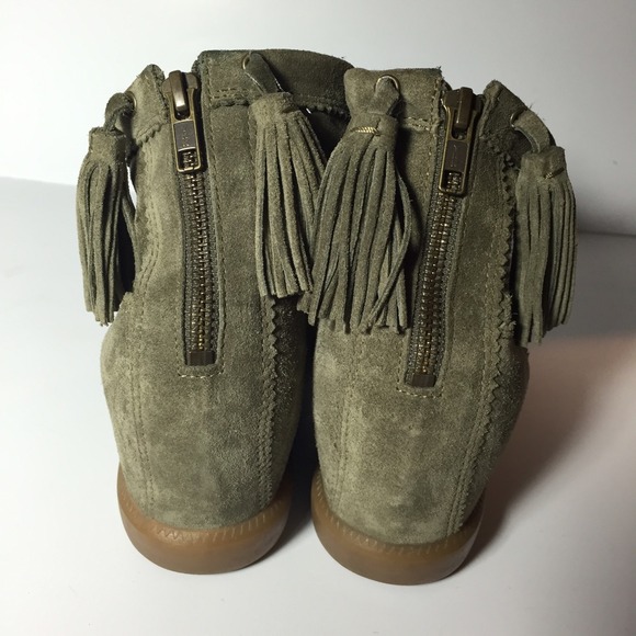 ๐ซSOLD๐ซ ISABEL MARANT Basley Olive Booties - Picture 3 of 4