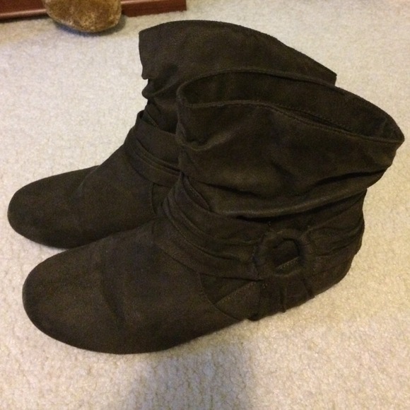 Rampage Shoes - 🎉 Rampage brown booties