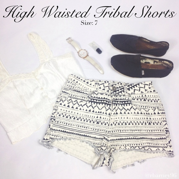 💸🔳High Waisted Tribal Print Denim Shorts🔳