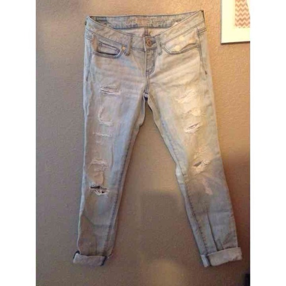 SOLD American Eagle distressed skinny jeans
