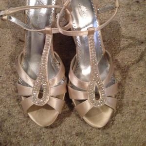 Champagne Michelangelo rhinestone 4 in wedges