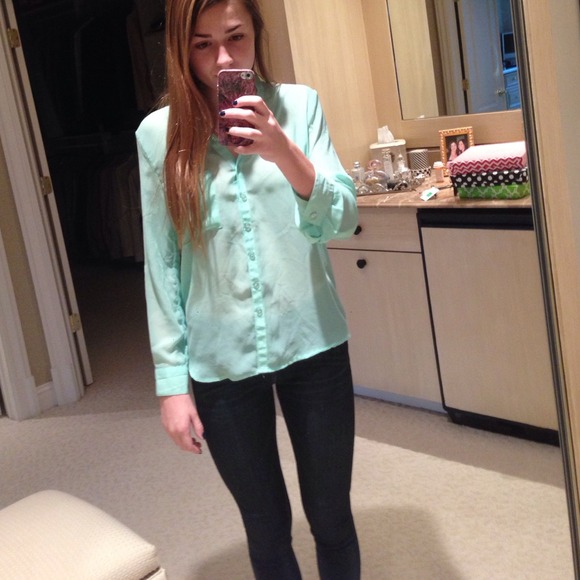 Nollie blouse - Picture 1 of 3