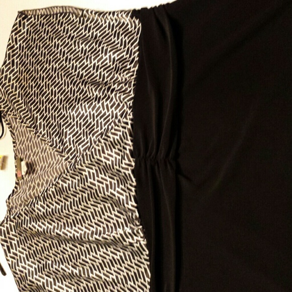 Lady's semi dressy top