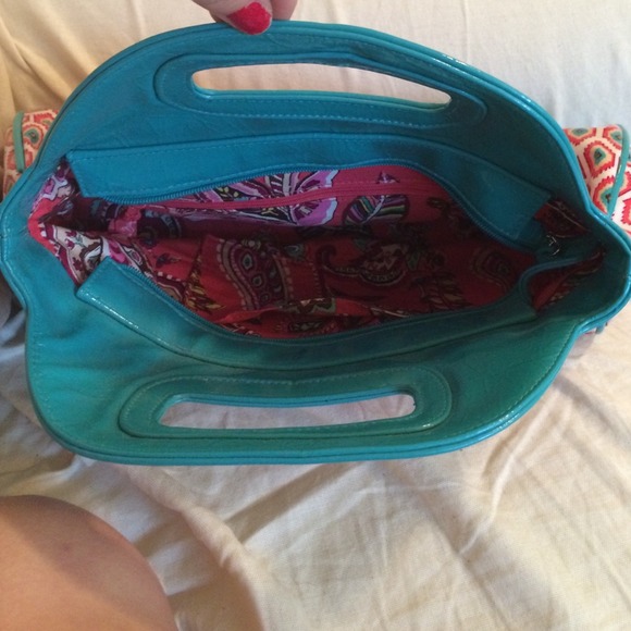 VERA BRADLEY FRILL- Got It Handled, Call Me Coral - Picture 2 of 4